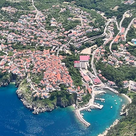 Residence Vrbnik Luaran gambar